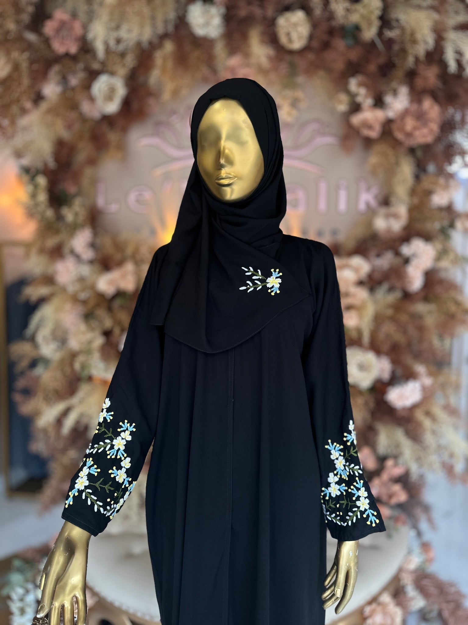 Daisy Floral Embroidered Abaya with Matching Hijab