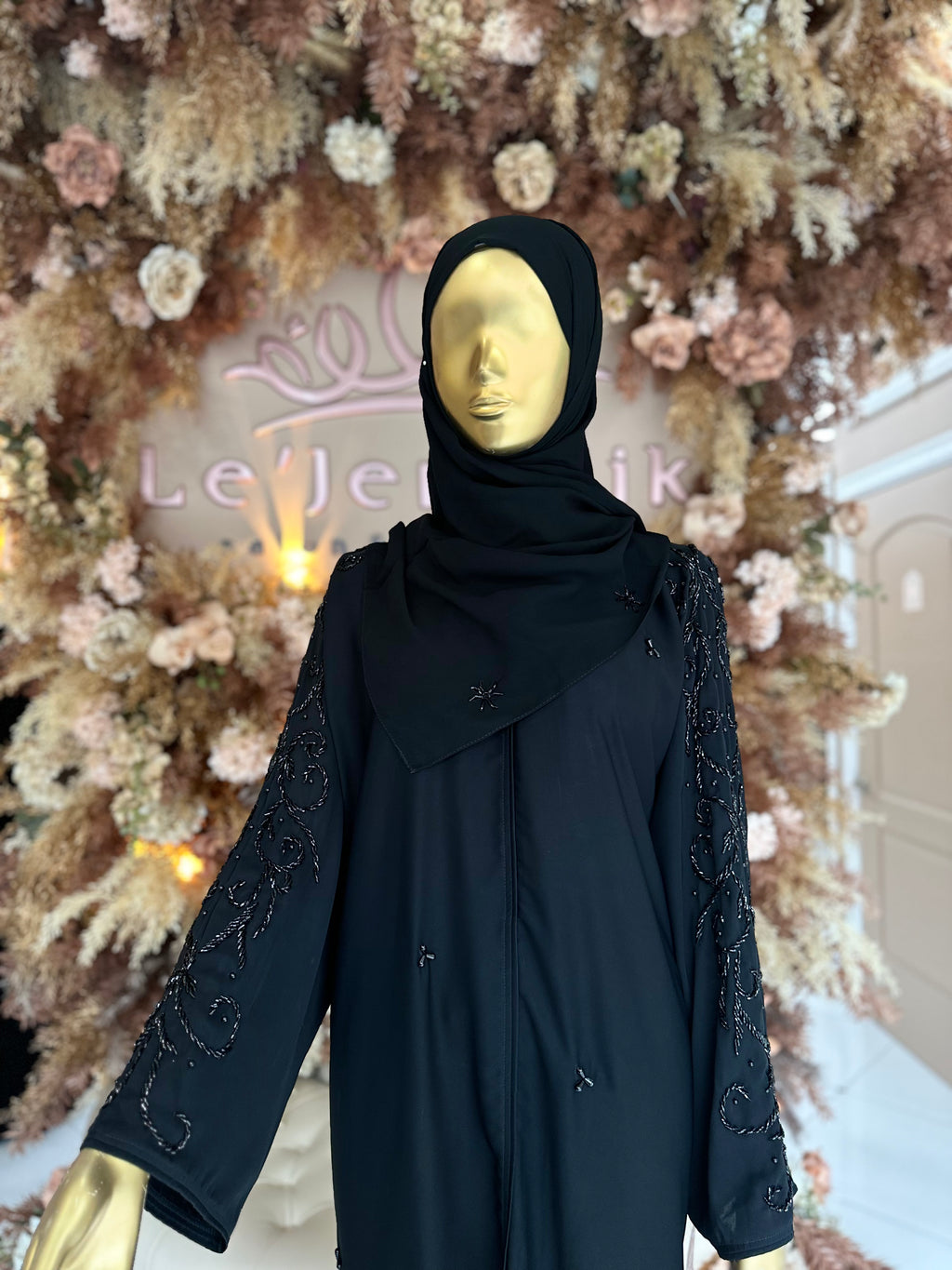 The Yara Abaya & Matching Hijab- Black